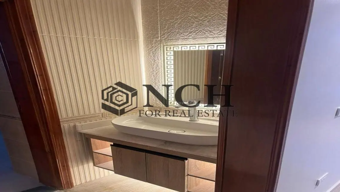 Apartment With Kitchen - 140 SQM - Hyde Park