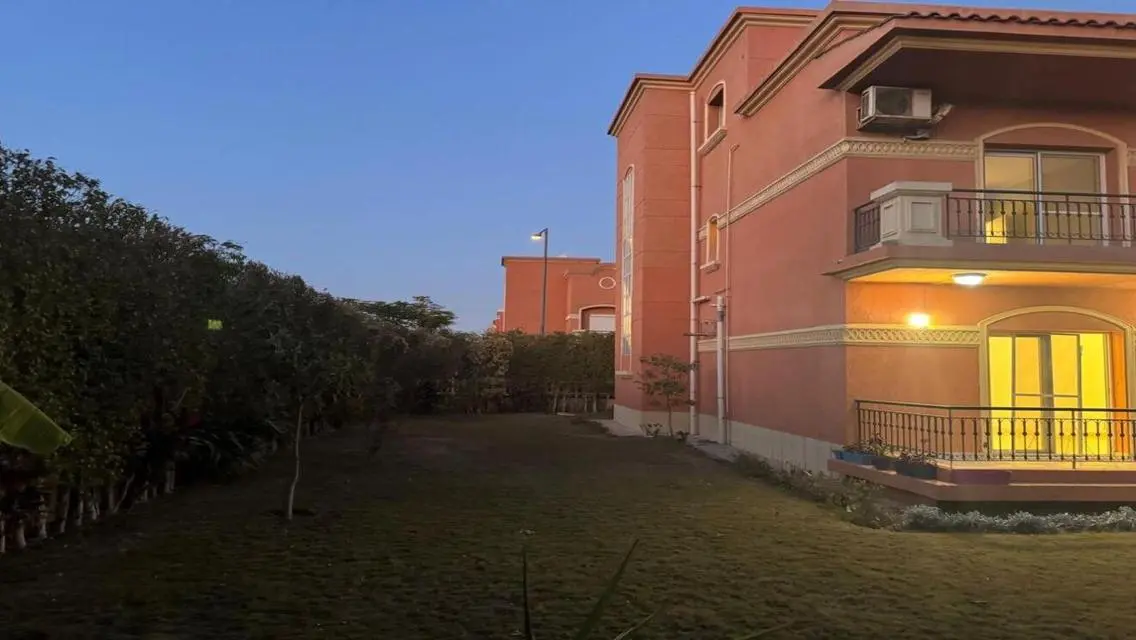 Villa for sale at a special price and garden view