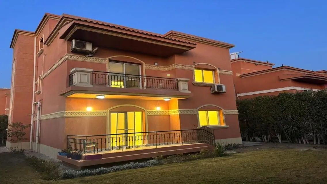Villa for sale at a special price and garden view