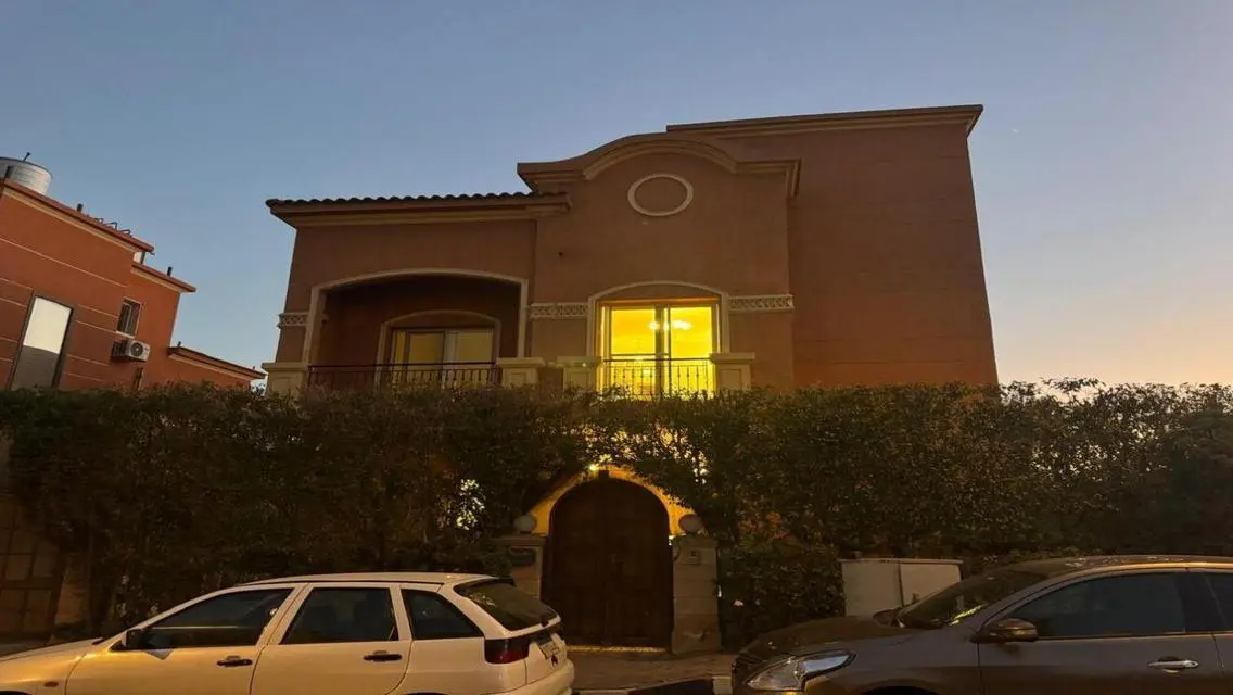 Villa for sale at a special price and garden view