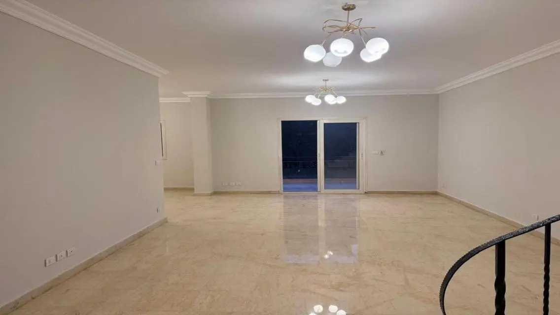 Villa for sale at a special price and garden view