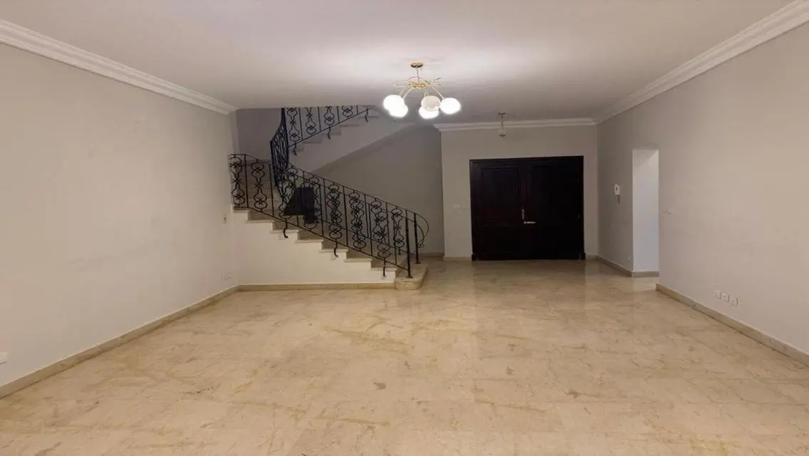 Villa for sale at a special price and garden view