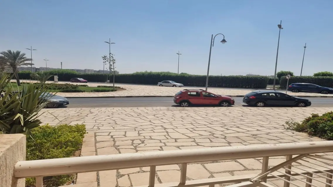 شقه للبيع لهواه التميز والارضي بجاردن في مدينتيB11