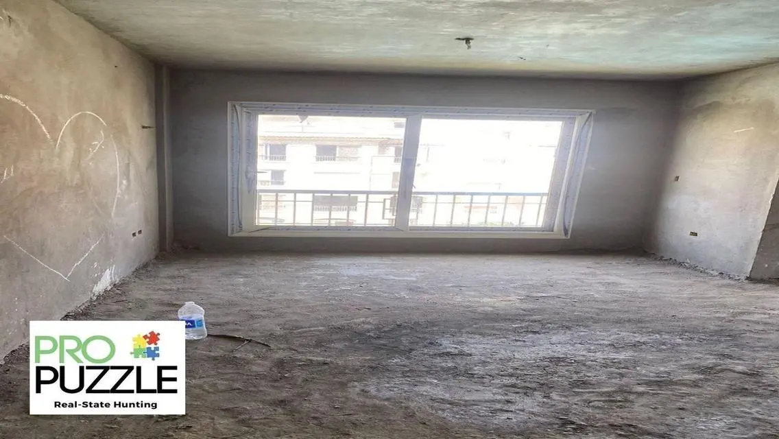 للبيع في كمبوند ستون ريزيدنس بنتهاوس فيو مميز