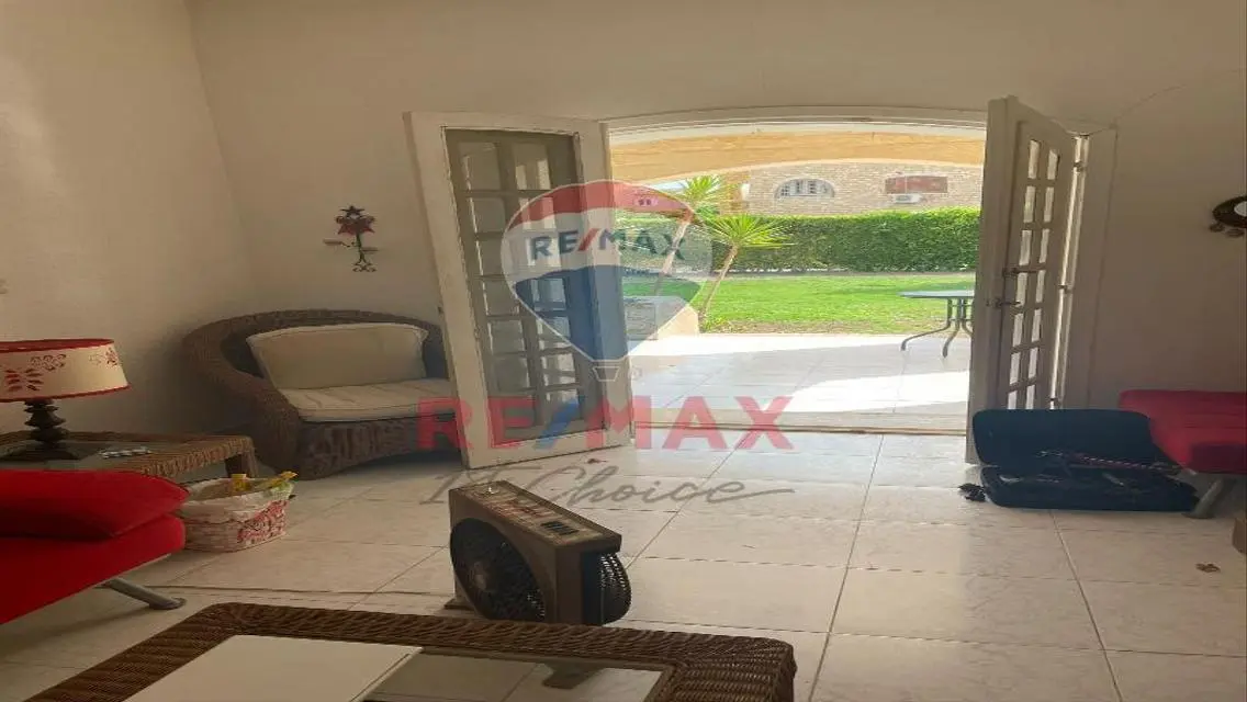 A ground chalet with garden for sale in Marina 6