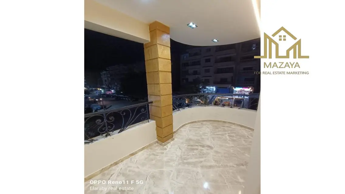 للبيع شقه واجهه ناصيه بحدايق الاهرام بموقع مميز   