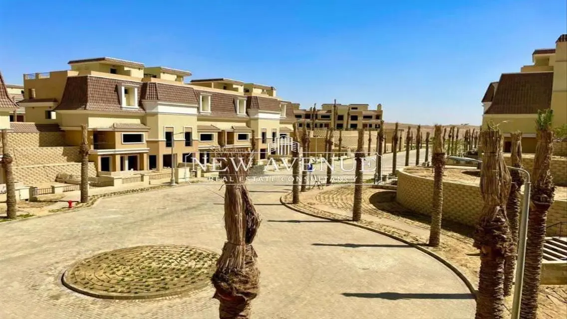 فيلا بحديقة خاصة في سراي بالتقسيط