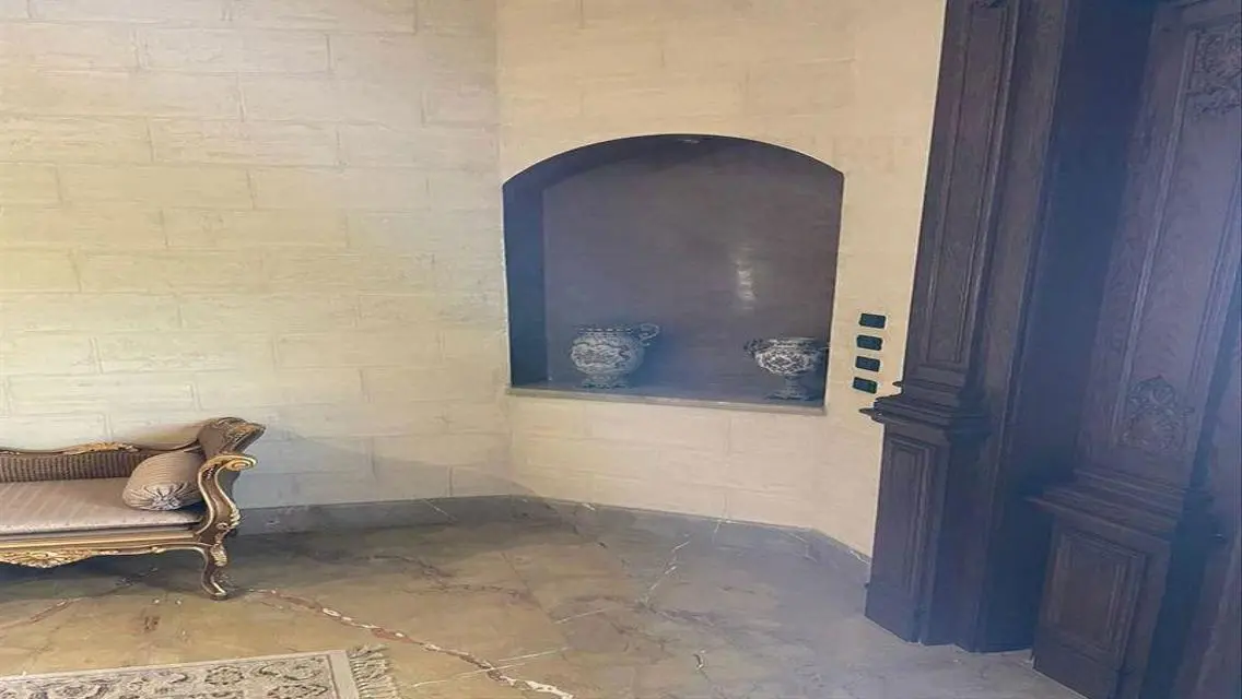 Palace for sale, ultra super deluxe finishing
