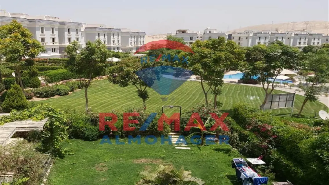 ريسيل: فيلا بتصميم فريد في جيزة بلاتوه بسعر جيد