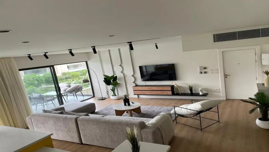 Cozy Fully Furnished Apartment Near T Services