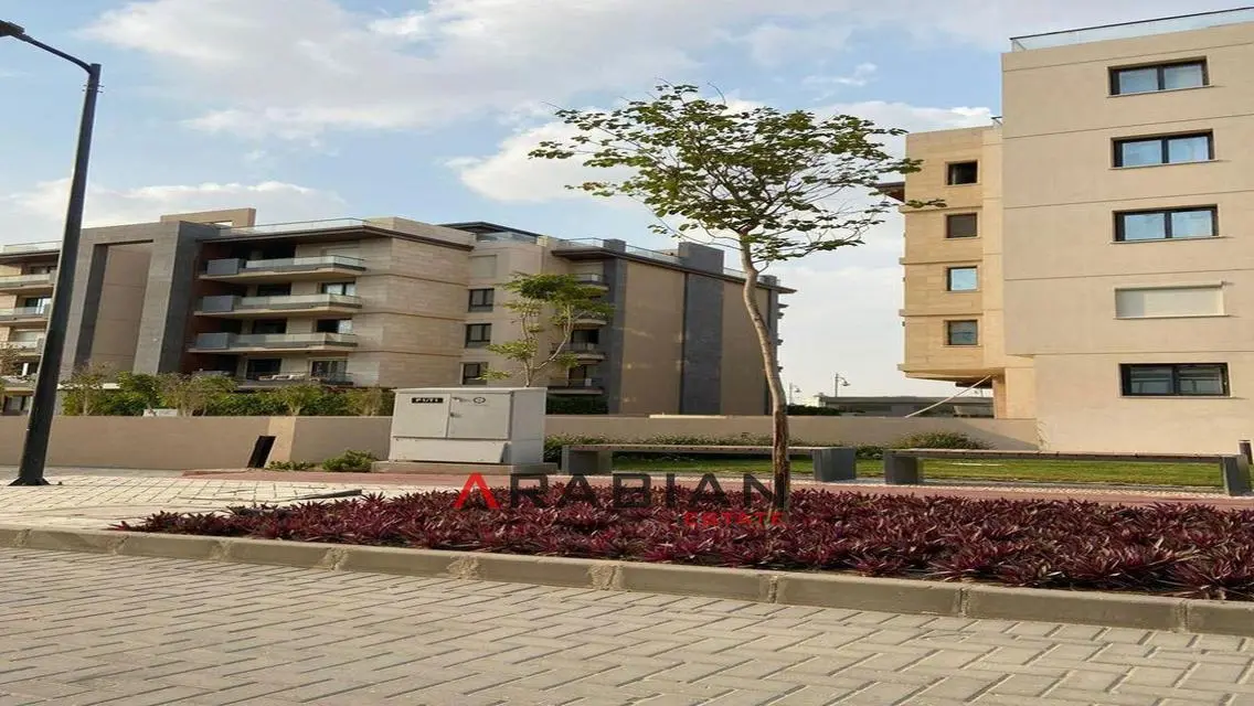 rtm apt 140m next to auc inst 5 years