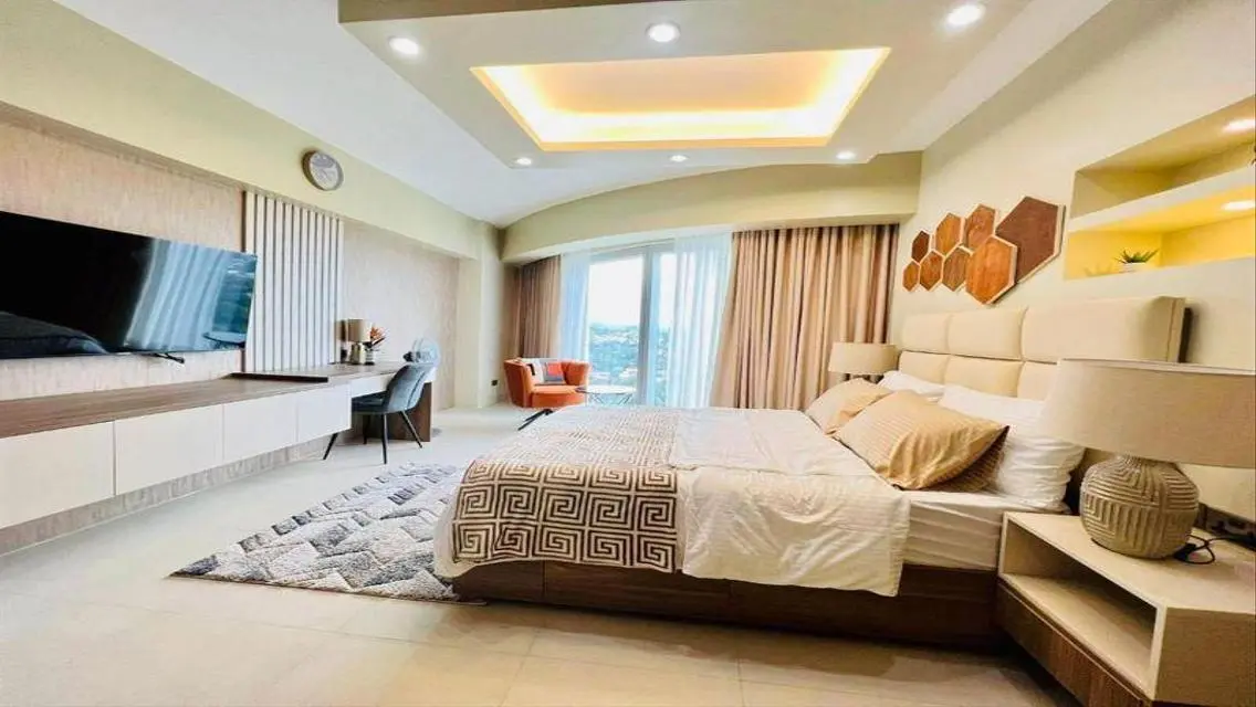 Enjoy Hotel-Style Living Furnished Apartment