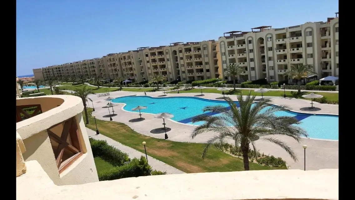 للبيع شاليه استلام فوري بافضل لوكيشن يري البحر