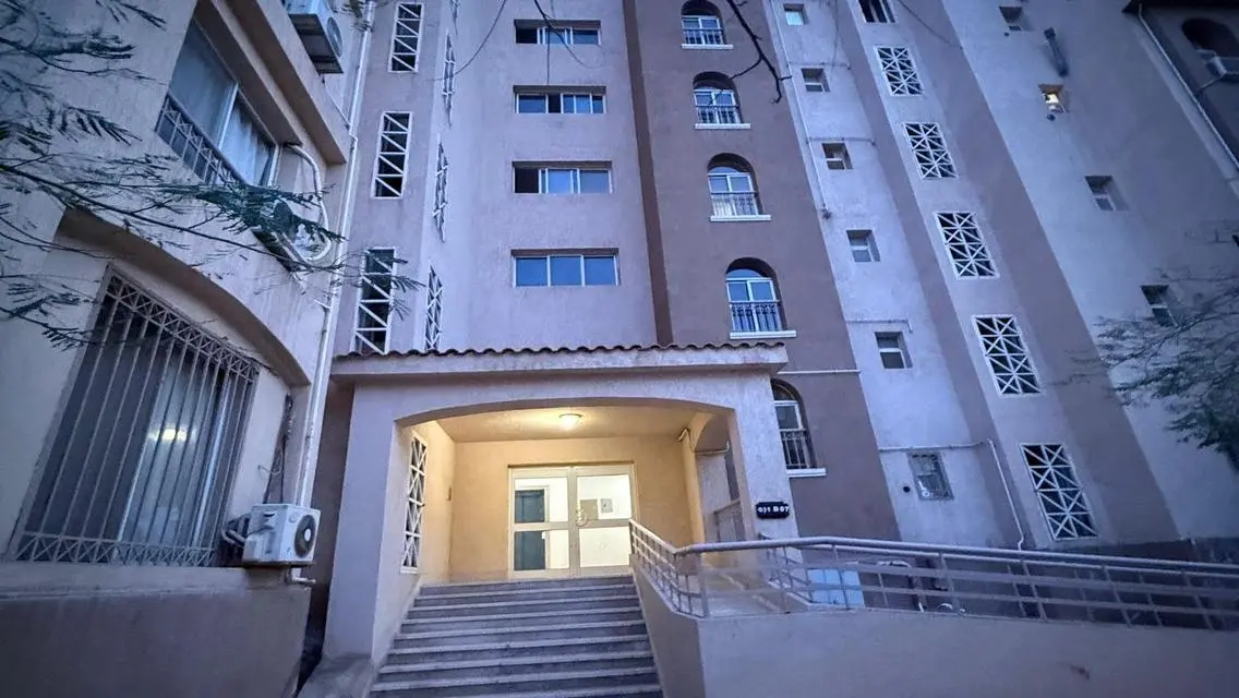 شقة مميزة للايجار بمدينتي b3 موقع مميز فيو خيال ..