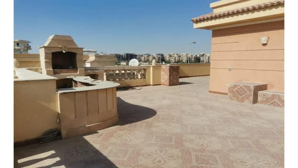 فيلا مستقله 5نوم بالمطبخ و التكيفات في فلور دي فيل