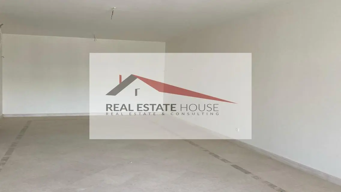   Apartment with private garden for rent- Mivida 