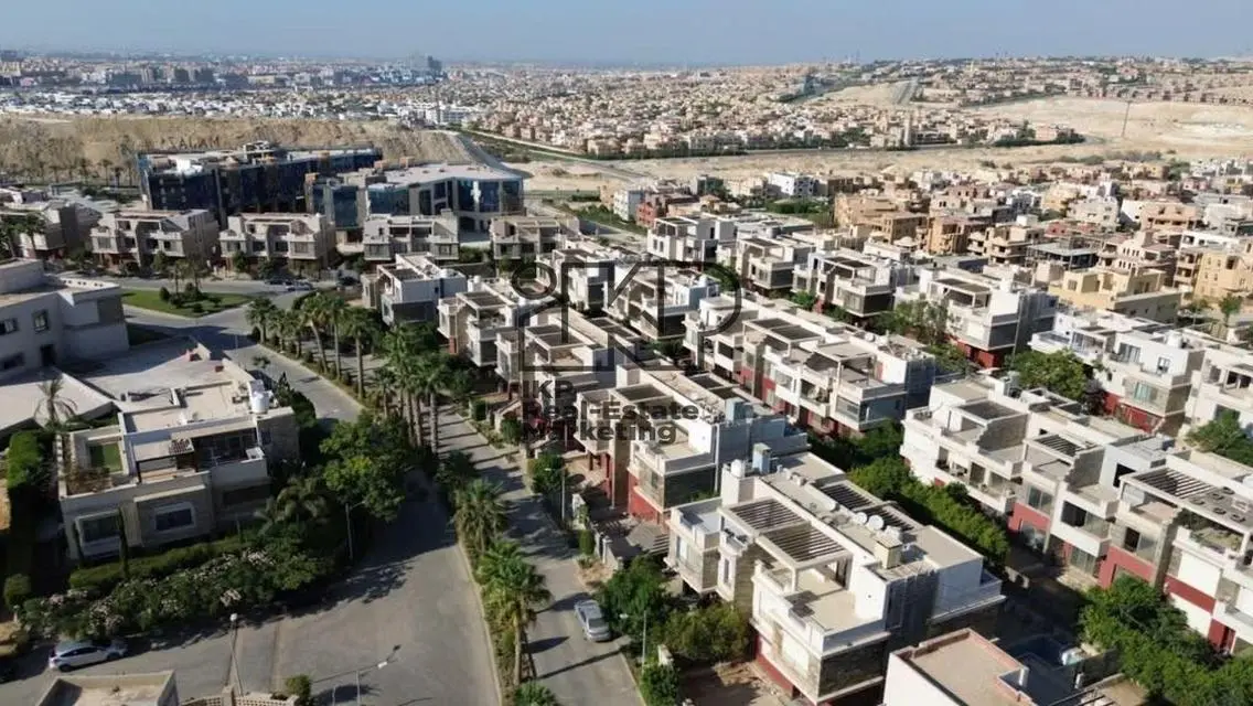 ريسيل فيلا متشطبه بالكامل فى الريم ريذيدانس