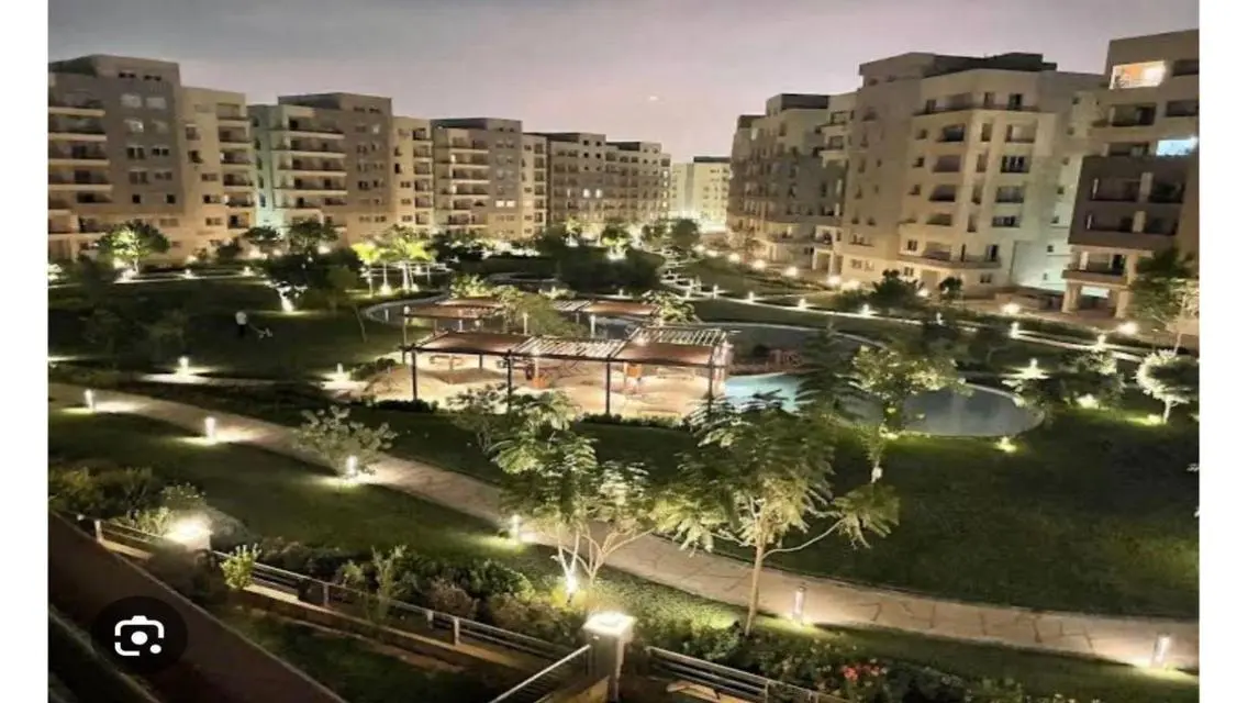 3 bedroom fully furnished apartment in The Square