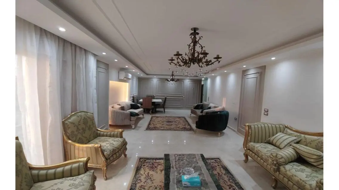 3 bedroom fully furnished apartment in The Square