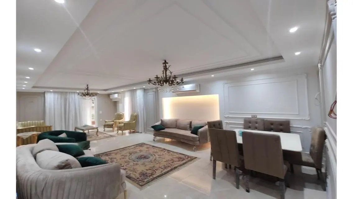 3 bedroom fully furnished apartment in The Square