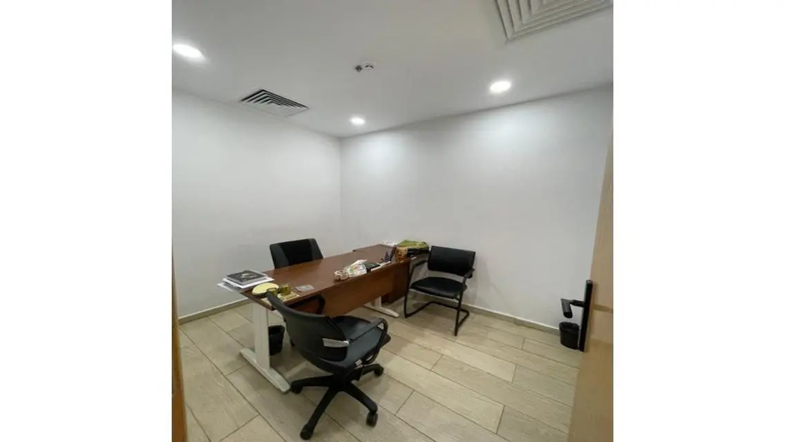 Office for rent in polygon lowest price in market