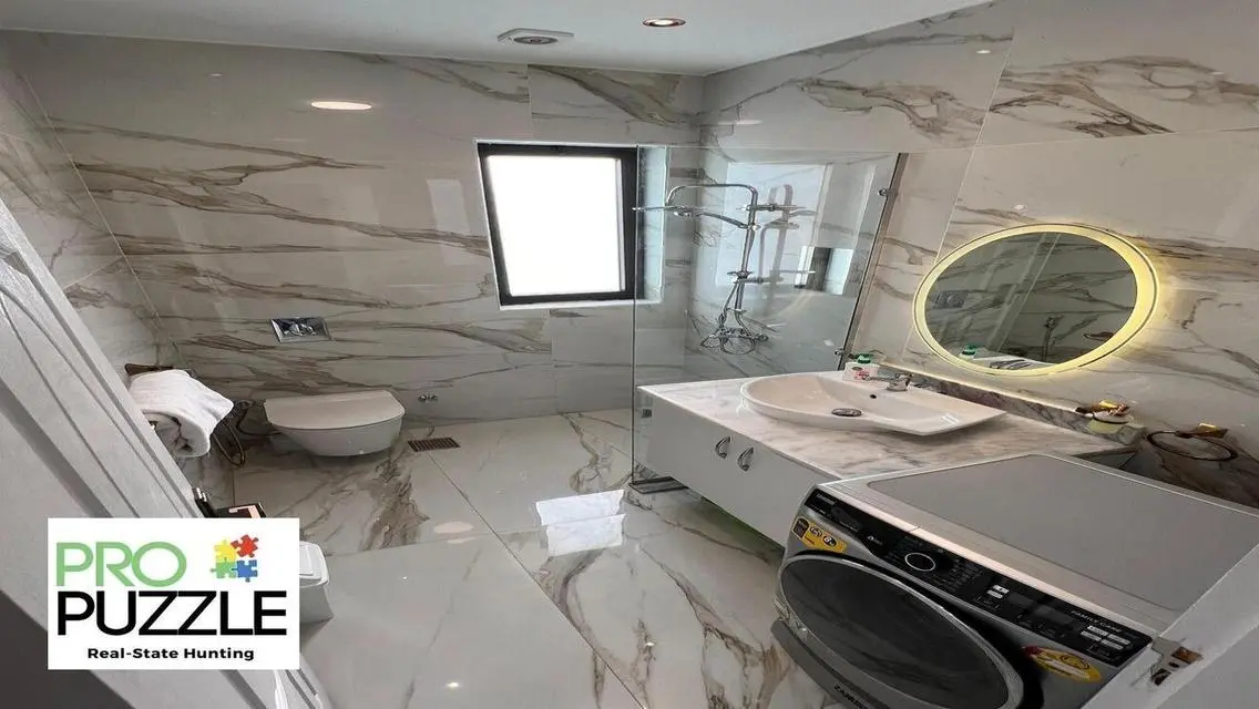 Apartment for Rent in Lake View - Lakefront View