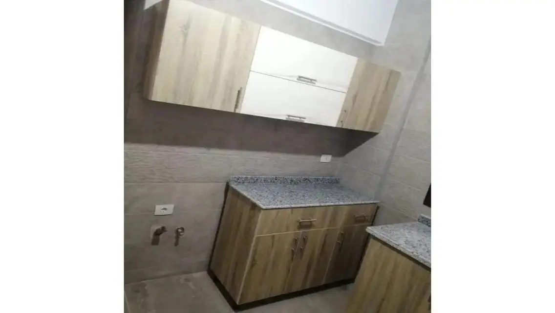 Semi furnished apartment in Fifth Square Compound