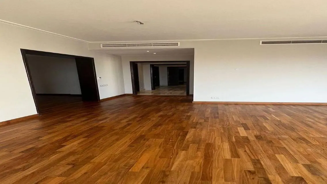 Forty West, 4 rooms , kitchen &amp; ac&#39;s             .