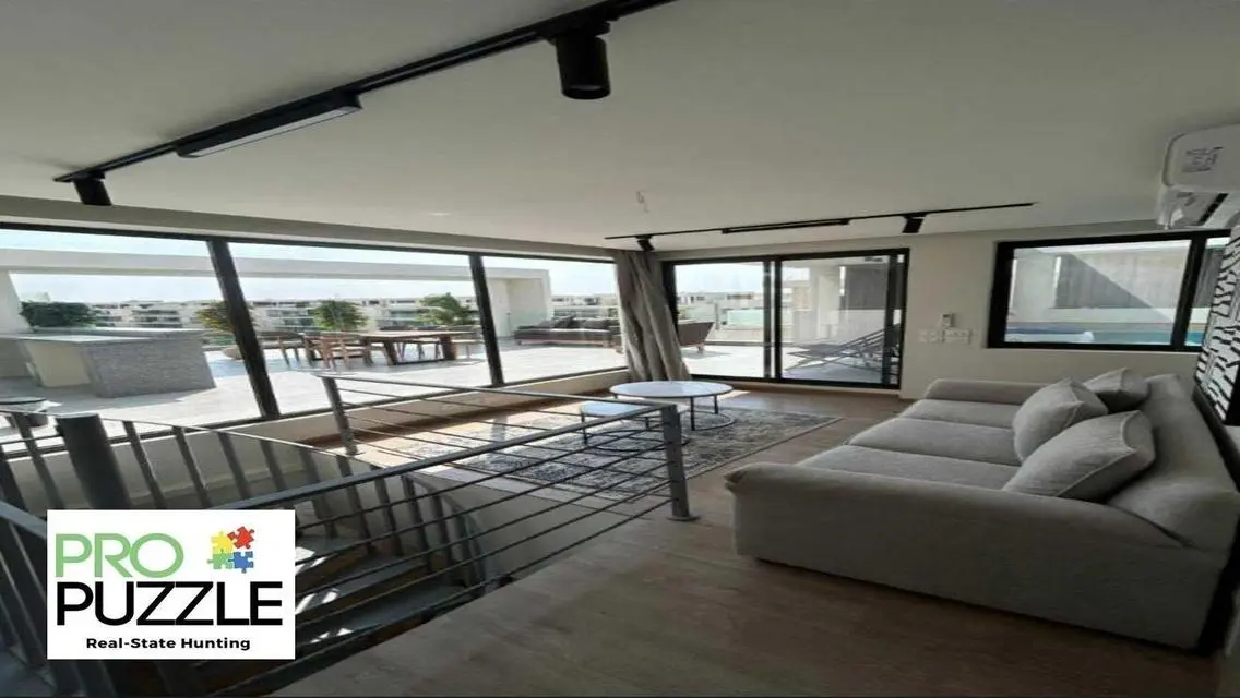 بنتهاوس للإيجار في Lake View Residence