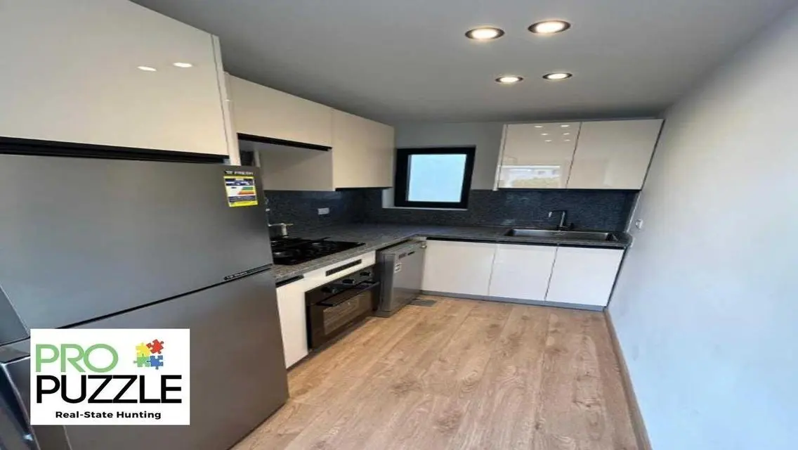 بنتهاوس للإيجار في Lake View Residence