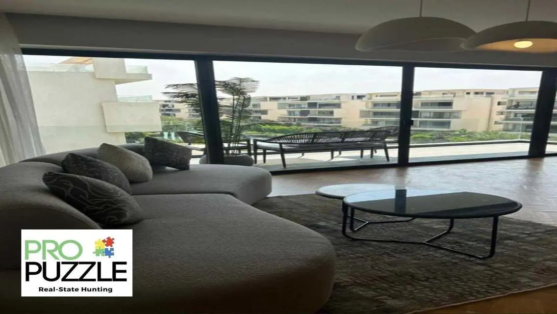 بنتهاوس للإيجار في Lake View Residence
