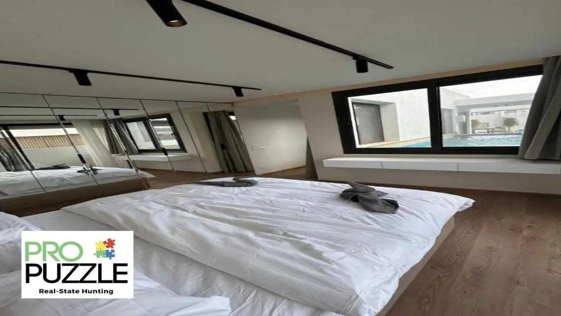 بنتهاوس للإيجار في Lake View Residence