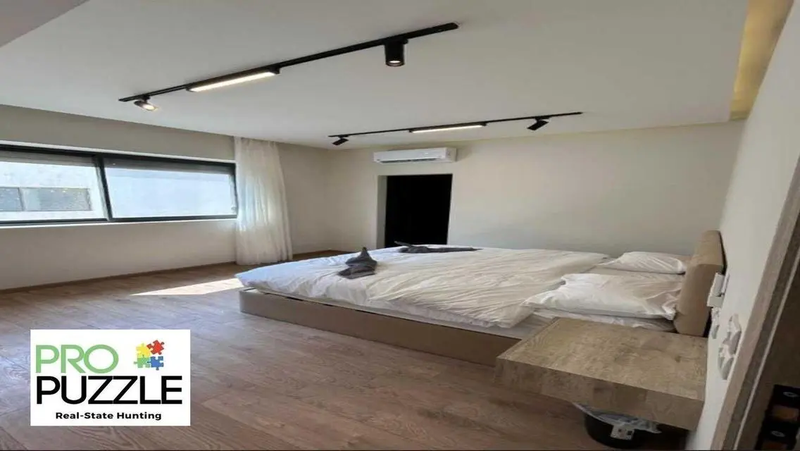 بنتهاوس للإيجار في Lake View Residence