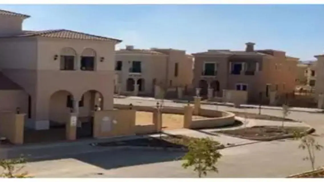 Stand-alone Villa for Sale in City Gate Compound