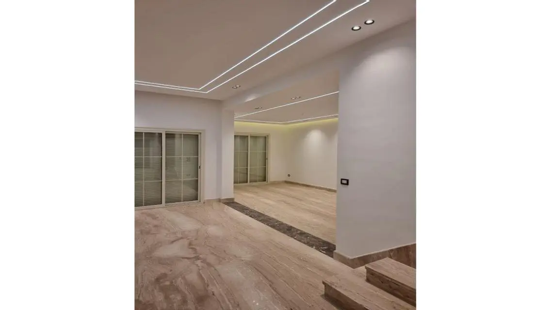 فيلا 602م مطبخ وتكيفات اول سكن كمبوند هايد بارك