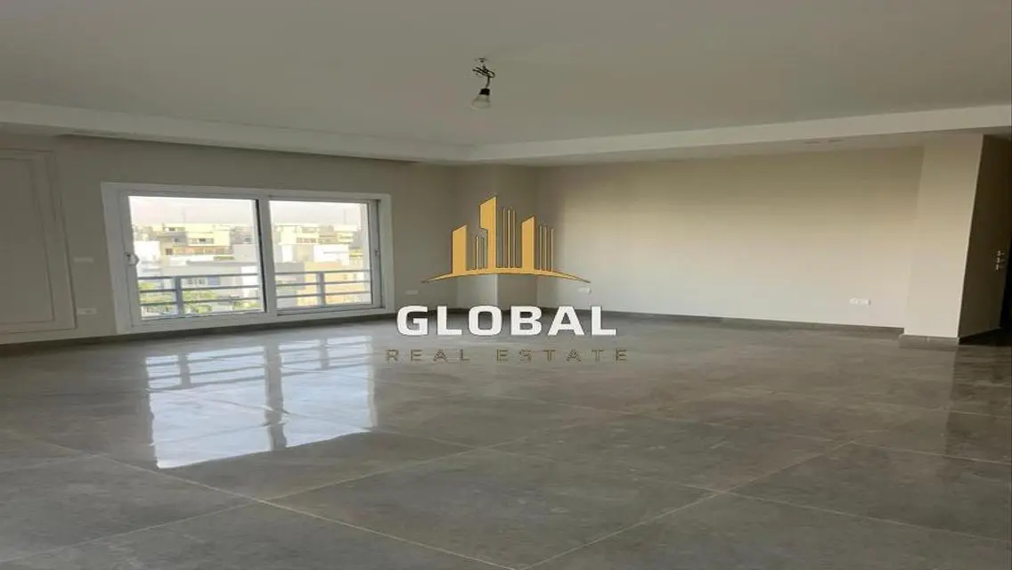 Luxury Apartment in Hyde Park with Central Air Conditioning