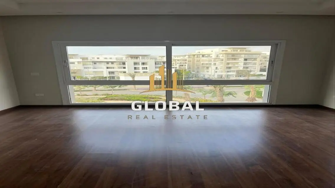 Luxury Apartment in Hyde Park with Central Air Conditioning