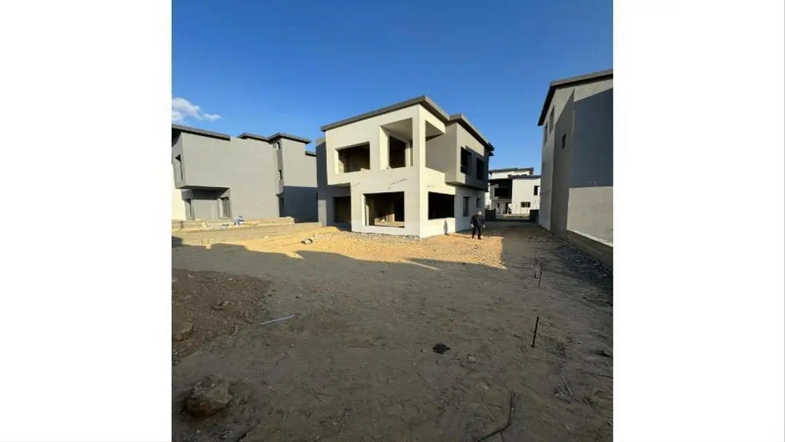 Prime Location Twin House for sale at Creek Town