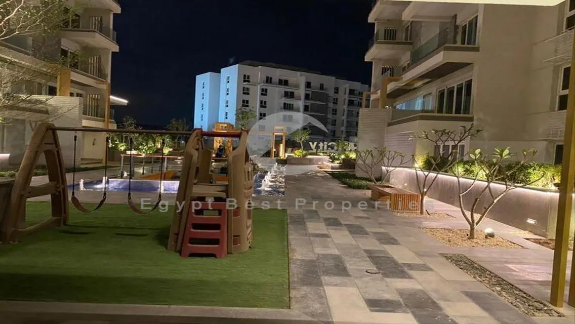 Independent villa for sale with mountain view