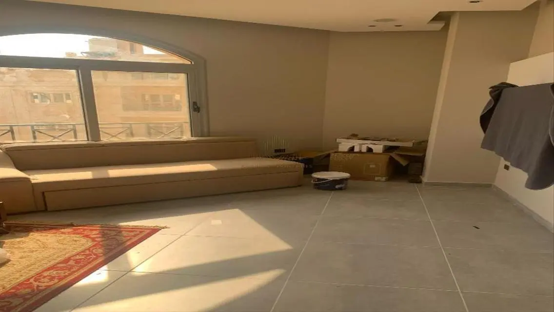 2 Minutes from southern 90th and hyde park