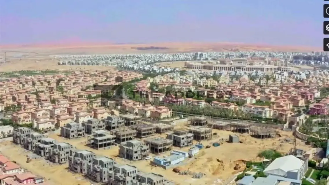 Own your apartment in Hyde Park, with a down payment of 333 thousand