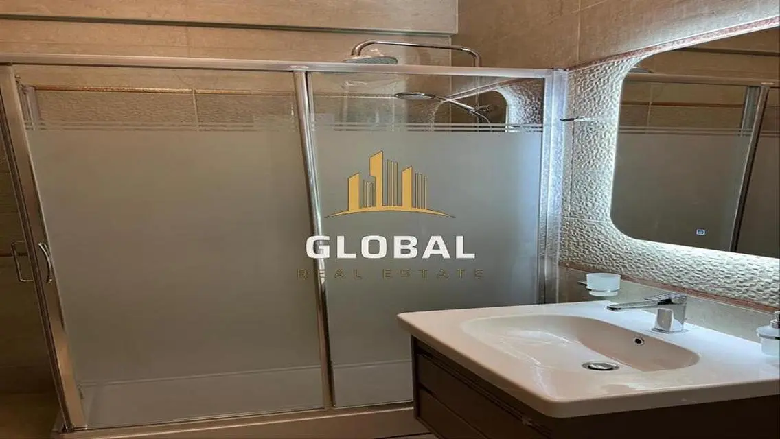 Luxury Apartment in Hyde Park 40000