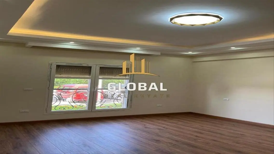 Luxury Apartment in Hyde Park 40000