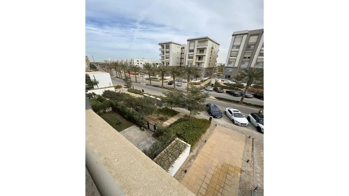 شقه اول سكن مطبخ وتكيفات كمبوند هايد بارك