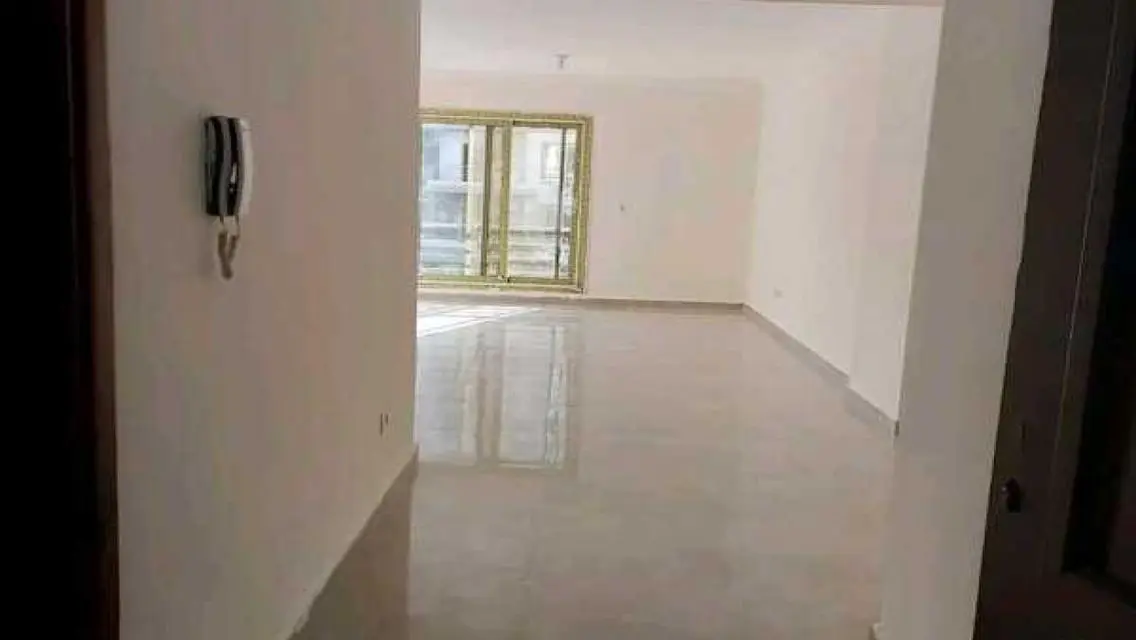 شقه الايجار فى كمبوند  جنه 2 الشيخ زايد 