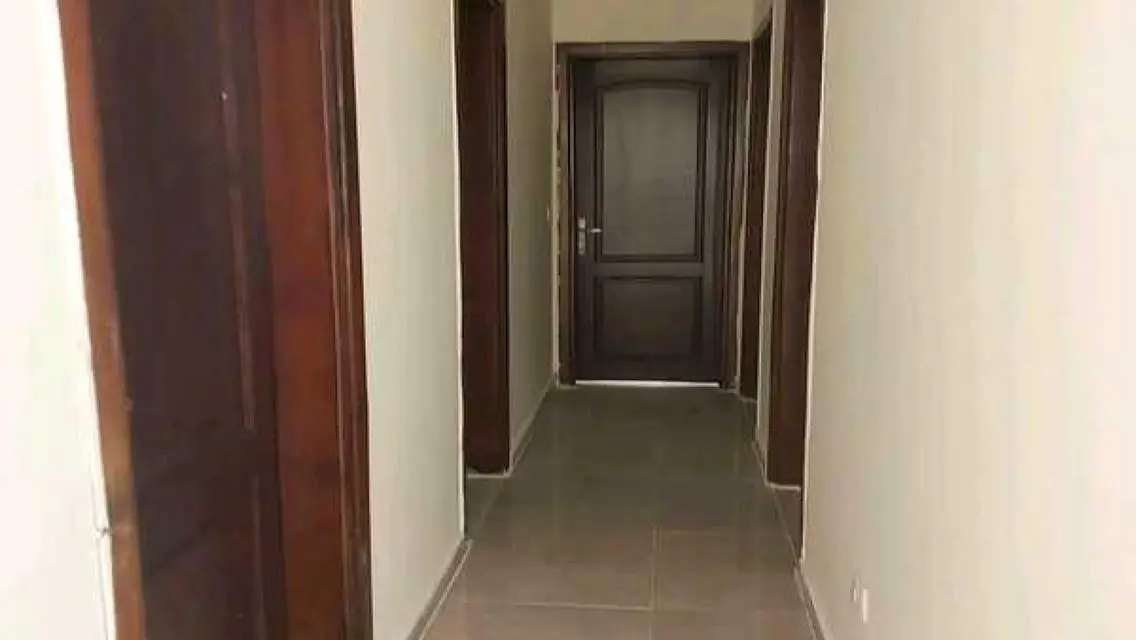 شقه الايجار فى كمبوند  جنه 2 الشيخ زايد 