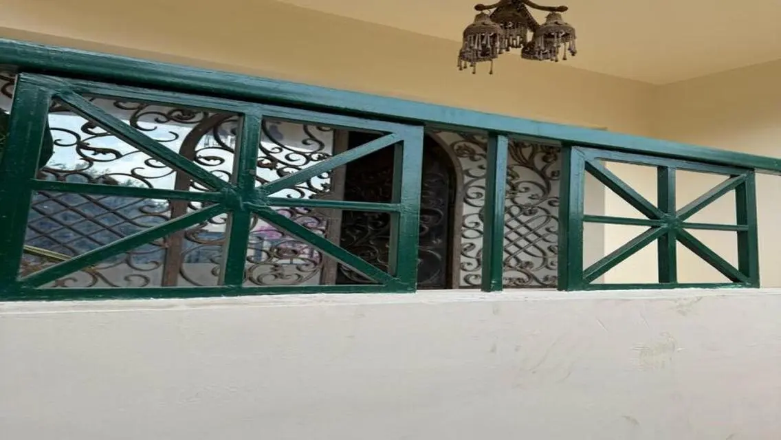 شقه الايجار فى كمبوند الخمايل بالمطبخ الشيخ زايد