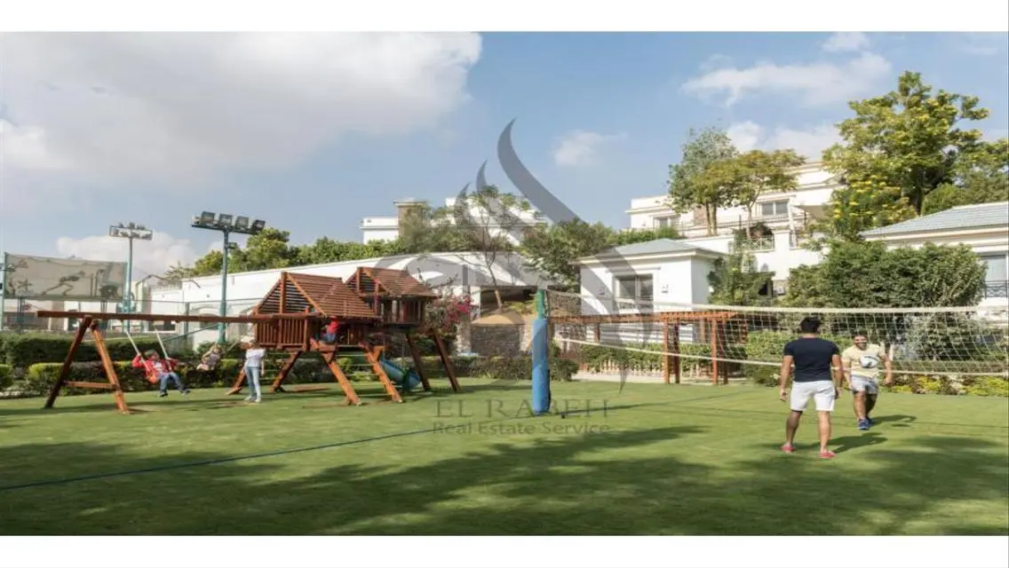 For sale, a standalone villa in Mountain View 1