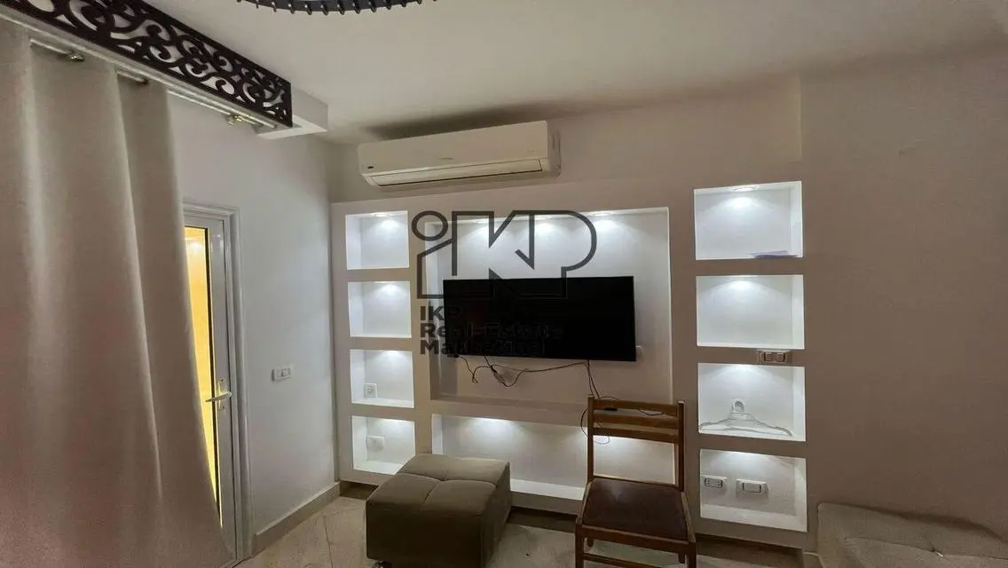 Resale Chalet Fully Furnished in Aroma