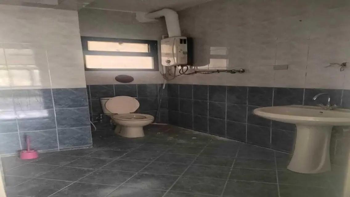 شقة كاملة التشطيب 3 غرف نوم مع حديقة